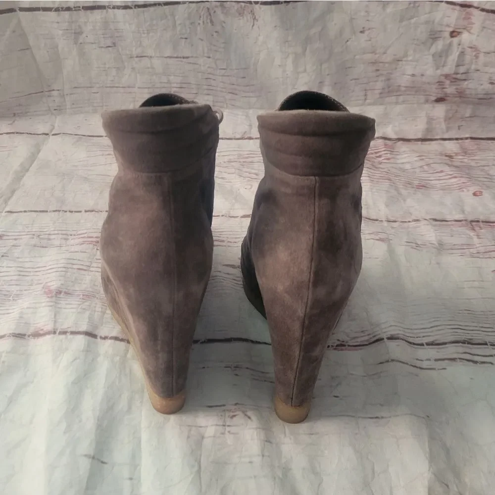 Stuart Weitzman Kidstuff Wedges Size 10